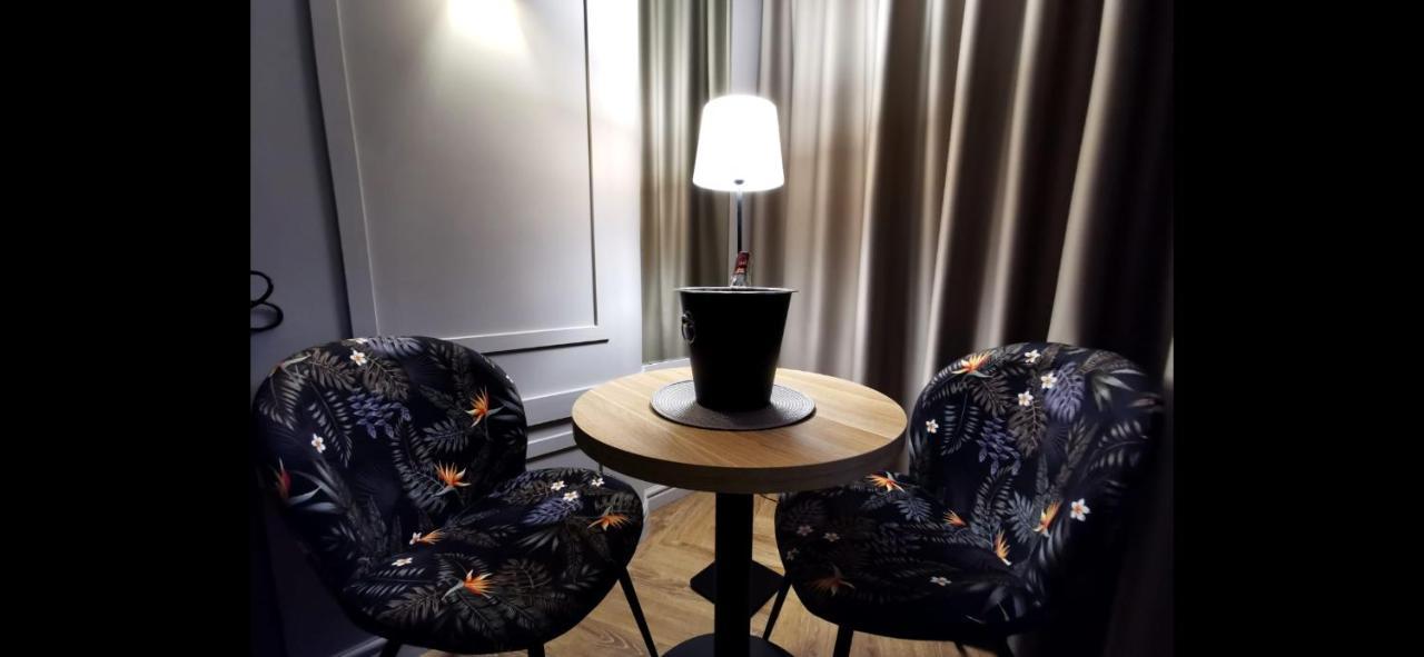 Alnis Boutique Villa Constanta Bagian luar foto